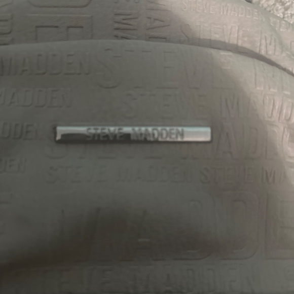 Steve Madden mini book bag - Picture 2 of 4